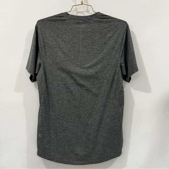 Lululemon Athleisure Heathered Gray Tee Shirt Short Sleeve Size Small - Picture 2 of 7